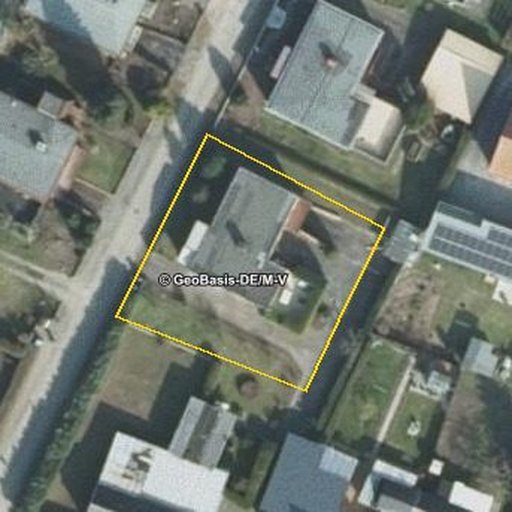 Luftbild Douzettering 1, 18465 Tribsees — Flurstück 132695009001460019__ mit Grundstücksgrenze