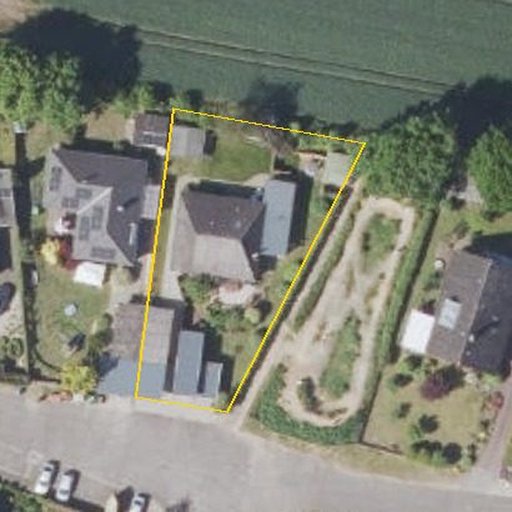 Luftbild Tulpenweg 8, 24809 Nübbel — Flurstück 010302004000180004__ mit Grundstücksgrenze