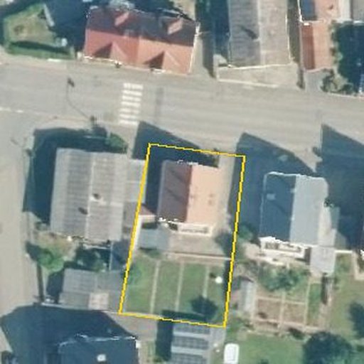 Luftbild Naunheimer Straße 39, 35633 Lahnau — Flurstück 061422017001710005__ mit Grundstücksgrenze
