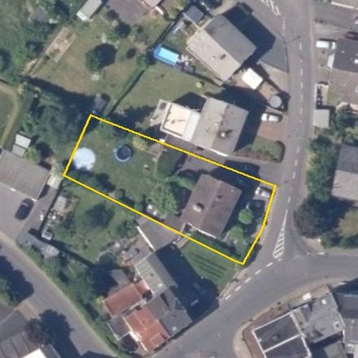Luftbild Schloßweg 11, 53557 Bad Hönningen — Flurstück 070326004000730006__ mit Grundstücksgrenze