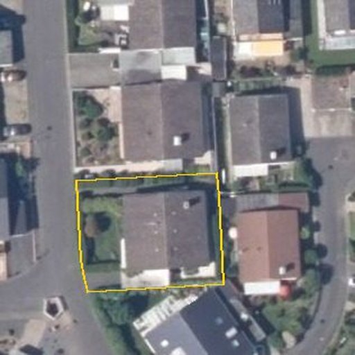 Luftbild Am Schloßberg 31, 53557 Bad Hönningen — Flurstück 070326005000220029__ mit Grundstücksgrenze